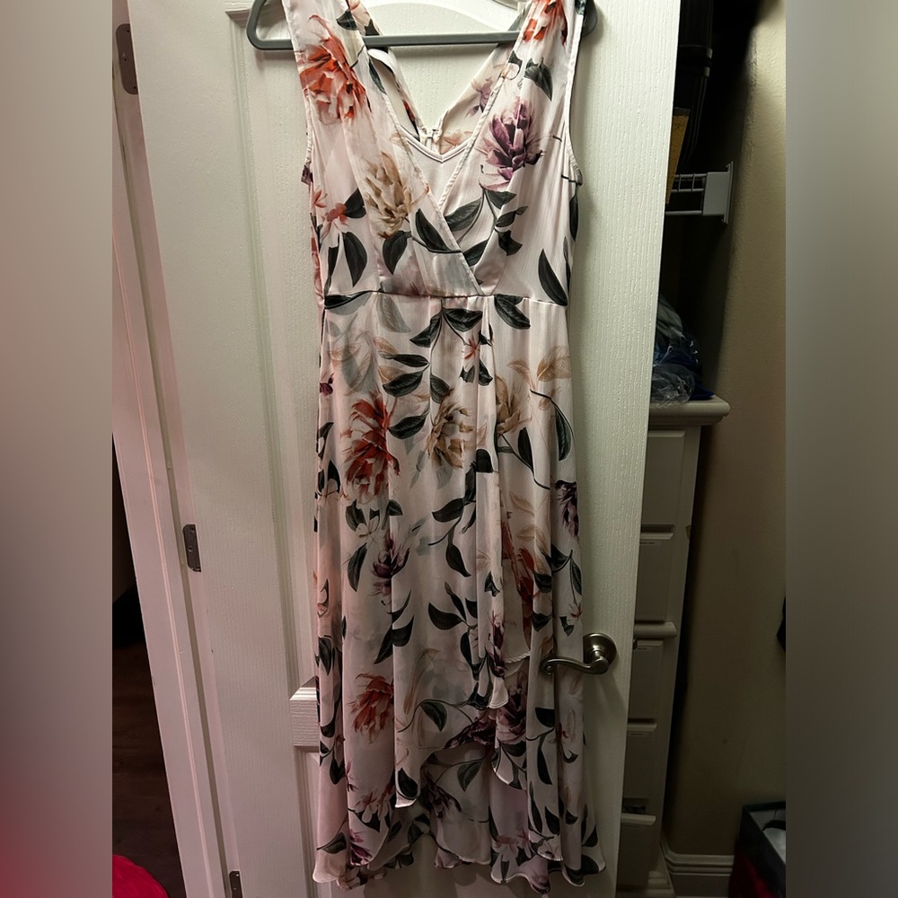 Calvin Klein floral midi dress. Beautiful. No call outs